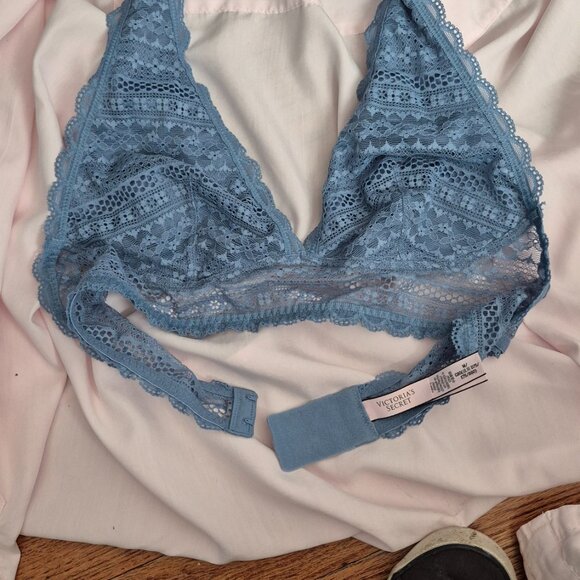 Victoria Secret Halter Style Bralette Dusty Blue Light triangular lining - Picture 2 of 9